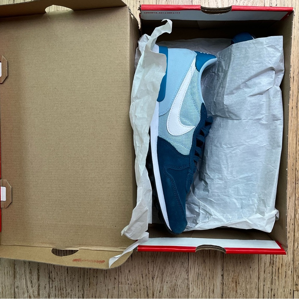 Nike Internationalist Retro women sneakers blue 9.5